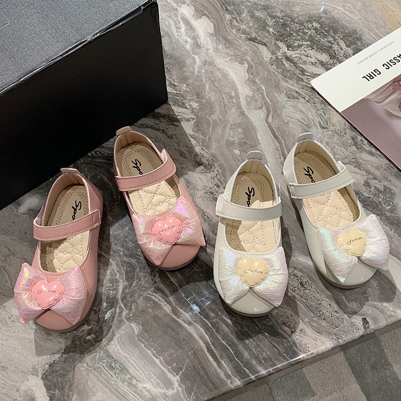 Girls' leather shoes2023Korean Spring/Summer New Children's Foreign Style Soft Sole Princess Shoes with Big Children's Net Red Rhinestone Single Shoes